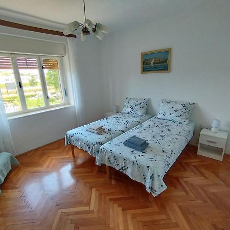 Rotor Apartment Pula Luaran gambar