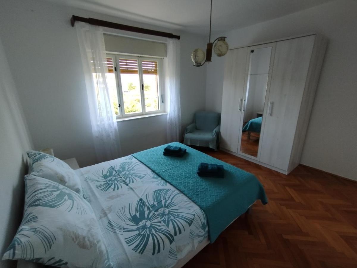 Rotor Apartment Pula Luaran gambar